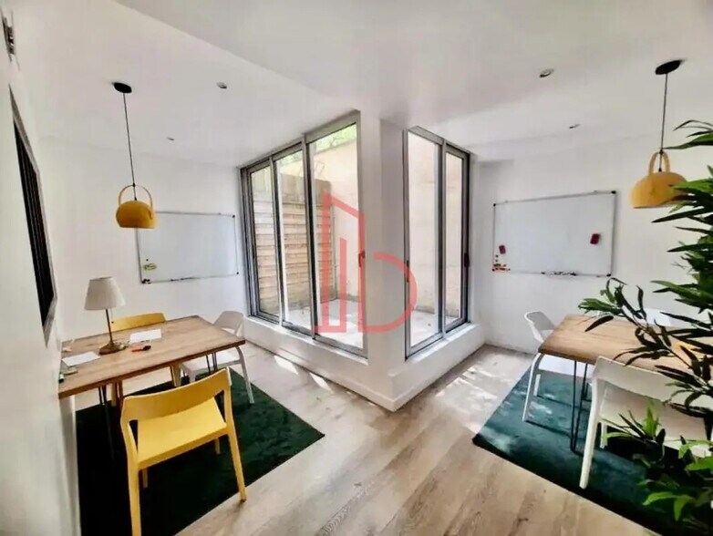 Office in Bordeaux to rent - Building Photo - Image 1 of 6