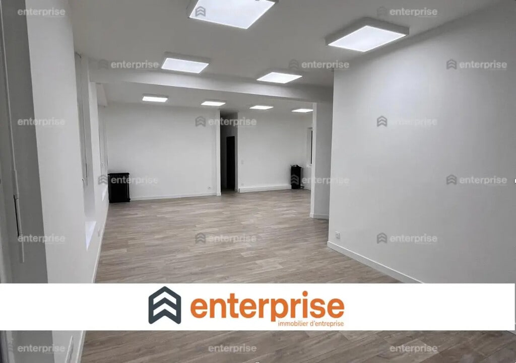 Location Bureaux 116 m² - Photo 1