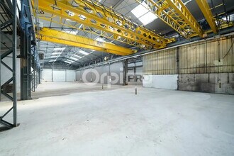 Light Industrial in Saint-Priest to rent Building Photo- Image 2 of 5