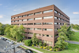 More details for 2 University Plz, Hackensack, NJ - Office for Rent