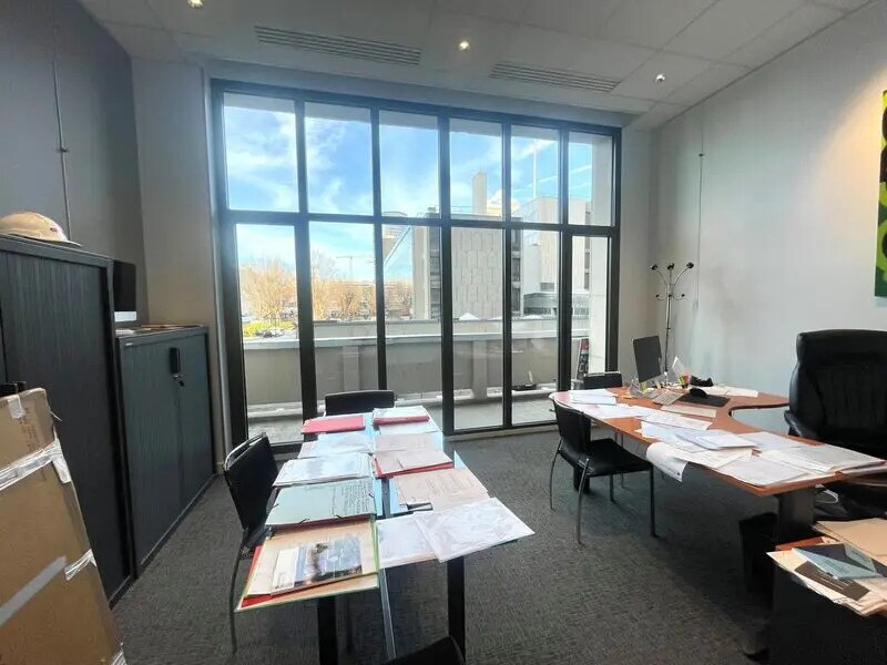 Office in Lyon to rent Interior Photo- Image 1 of 7