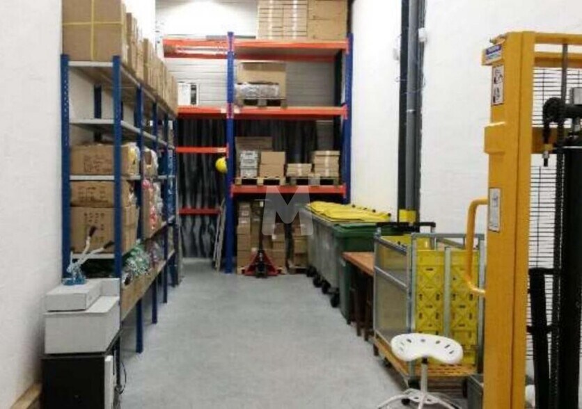 Light Industrial in Tigery to rent - Building Photo - Image 2 of 7