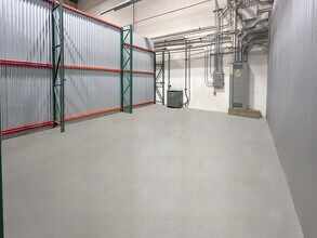 4901-4911 Central Ave, Richmond, CA to rent Interior Photo- Image 2 of 3