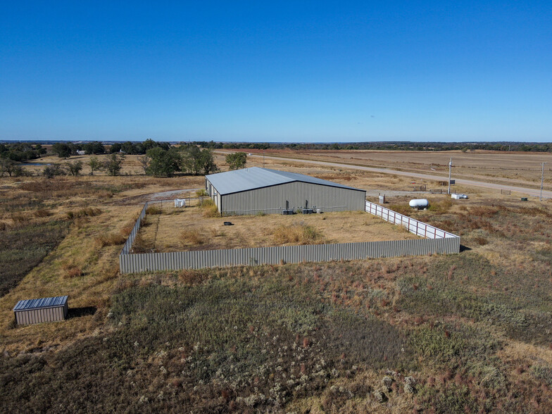 10317 W Highway 33, Coyle, OK for rent - Building Photo - Image 3 of 22