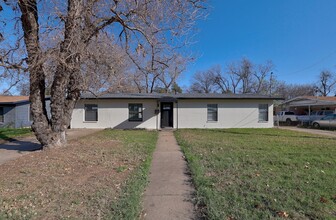 2028 W Ben White Blvd, Austin, TX for rent Building Photo- Image 1 of 18