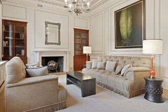 4 Curzon Sq, London to rent Interior Photo- Image 2 of 20