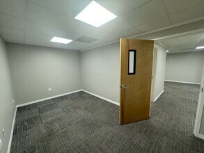 817 Manatee Ave W, Bradenton, FL to rent Building Photo- Image 2 of 4