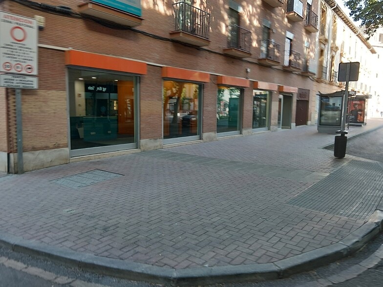 Office / Retail in Alcalá de Henares, Madrid to rent - Building Photo - Image 2 of 2
