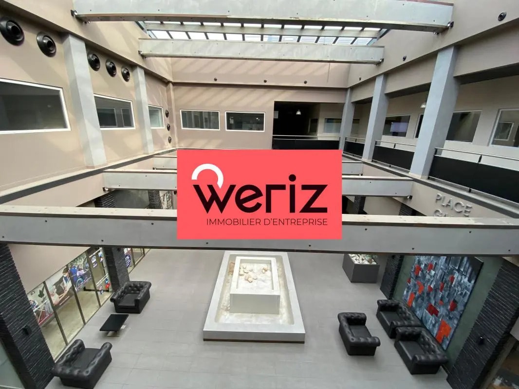 Office in Marseille to rent Lobby- Image 1 of 12