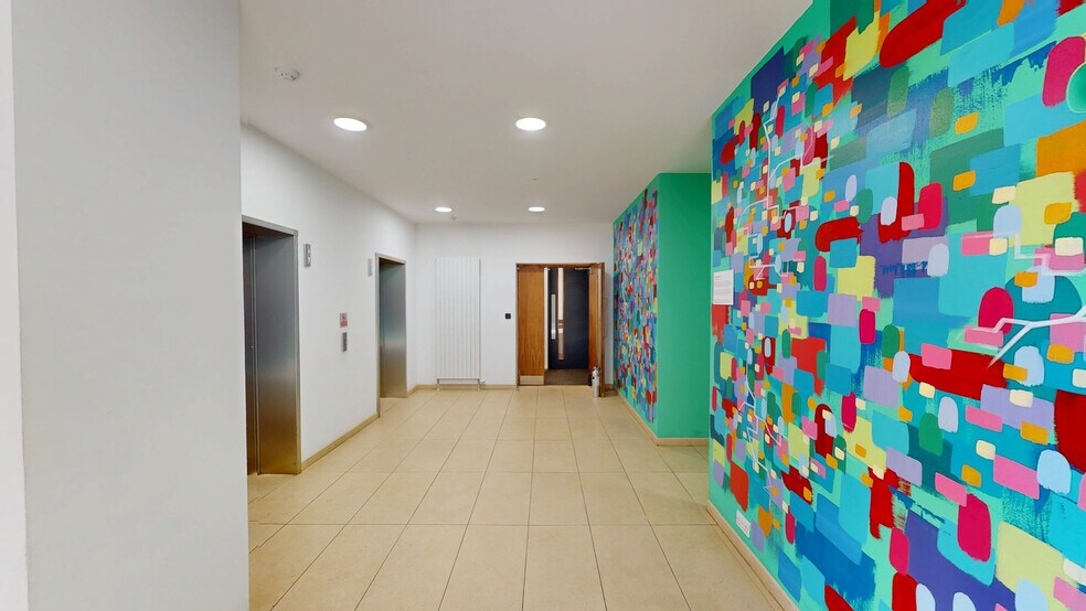 92-98 Fountainbridge, Edinburgh to rent - Matterport 3D Scan - Image 3 of 31