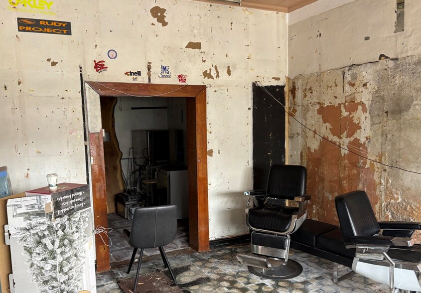 263-265 Upper Newtownards Rd, Belfast to rent - Interior Photo - Image 2 of 3