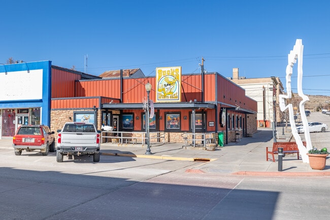 More details for 401 W Cedar St, Rawlins, WY - Retail for Auction