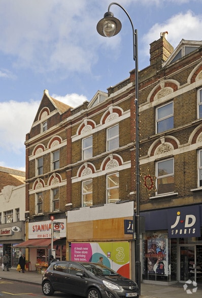 51 Tooting High St, London to rent - Primary Photo - Image 1 of 3