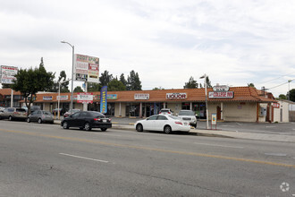 8640-8656 Lindley Ave, Northridge, CA for rent Primary Photo- Image 1 of 7