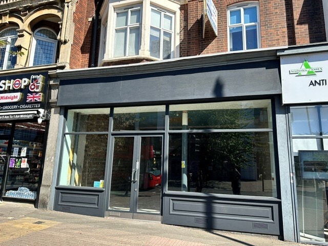 60C Station, Upminster to rent - Building Photo - Image 2 of 4