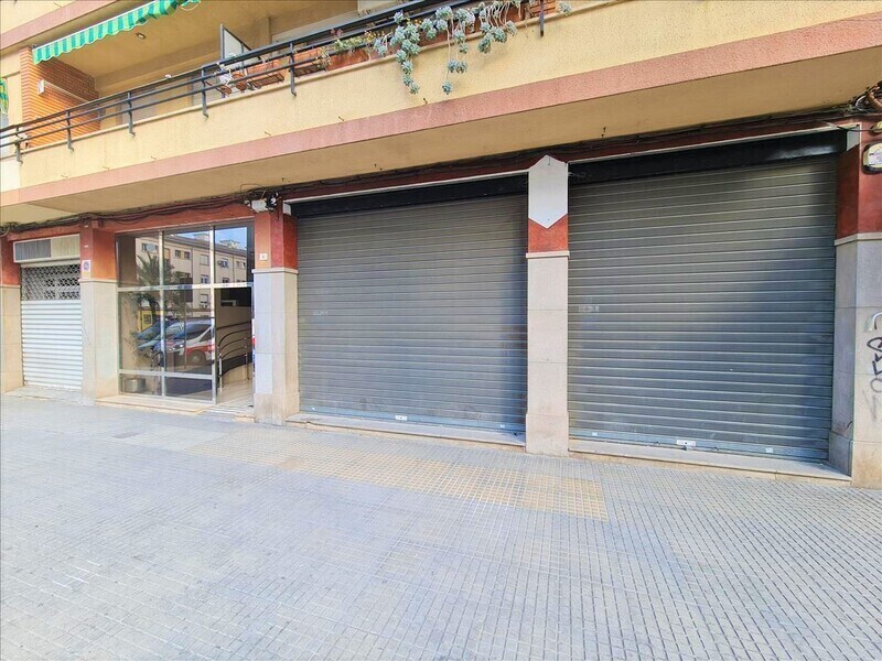 Retail in València for sale Building Photo- Image 1 of 25