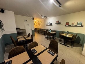 Retail in Barcelona, Barcelona to rent Interior Photo- Image 2 of 16