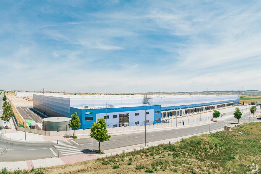 Polígono Cárcavas, Illescas, Toledo to rent - Building Photo - Image 3 of 21