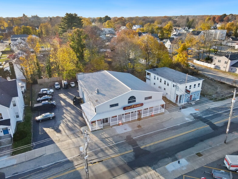 658 N Main St, Brockton, MA for rent - Building Photo - Image 3 of 51