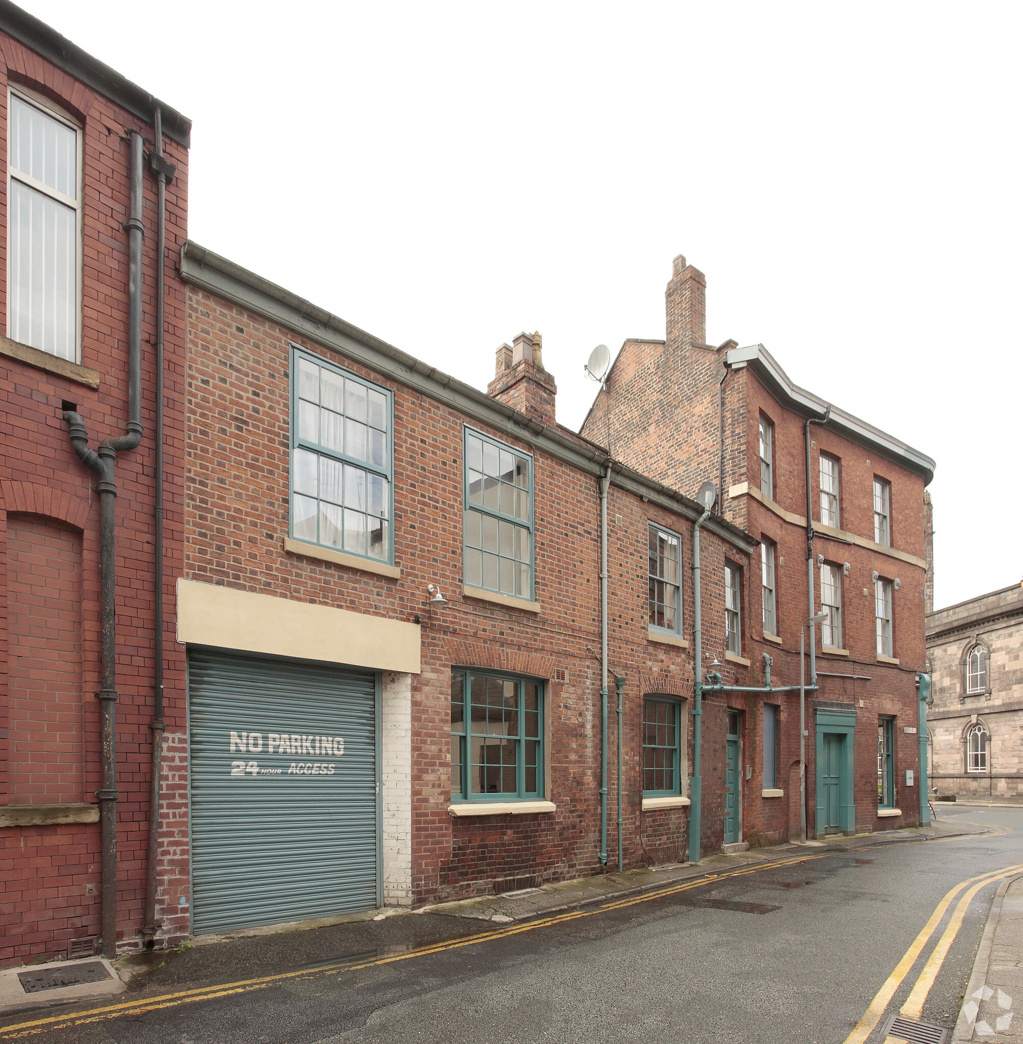 81-83 Chapel St, Salford to rent Building Photo- Image 1 of 10