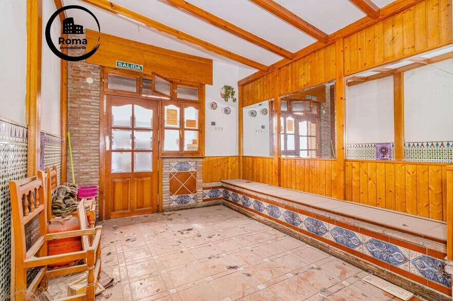Retail in Granada for sale - Building Photo - Image 3 of 29