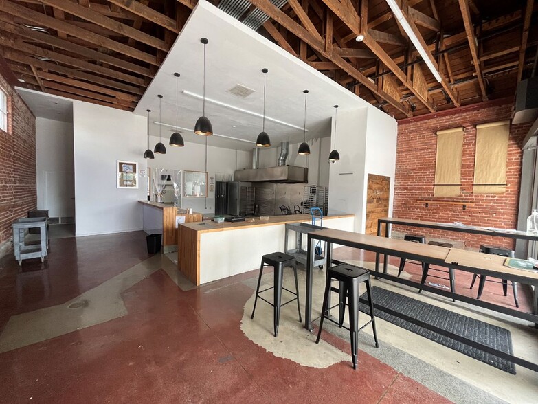 2575 San Pablo Ave, Berkeley, CA for sale - Building Photo - Image 3 of 23