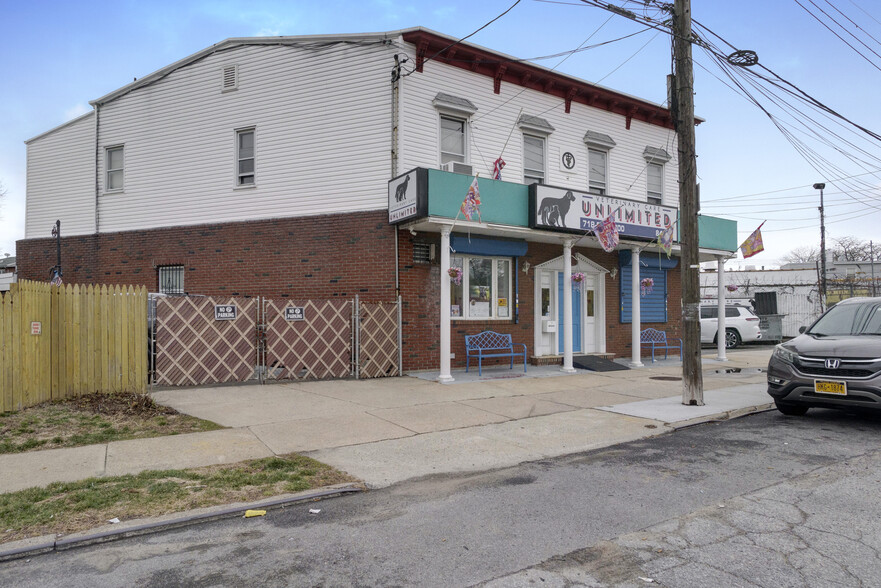 8409 Rockaway Blvd, Ozone Park, NY for sale - Building Photo - Image 3 of 21