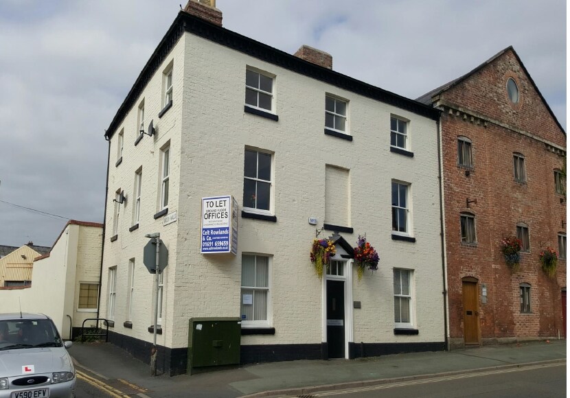 Willow St, Oswestry for sale - Primary Photo - Image 1 of 1