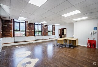 Woodvale Rd, Brighouse to rent Interior Photo- Image 1 of 1