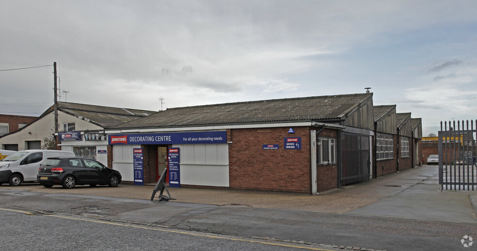 328 Selbourne Rd, Luton LU4 8NU - Retail for Rent | LoopNet UK