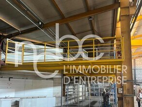 Light Industrial in Vaulx-en-Velin to rent Interior Photo- Image 2 of 3