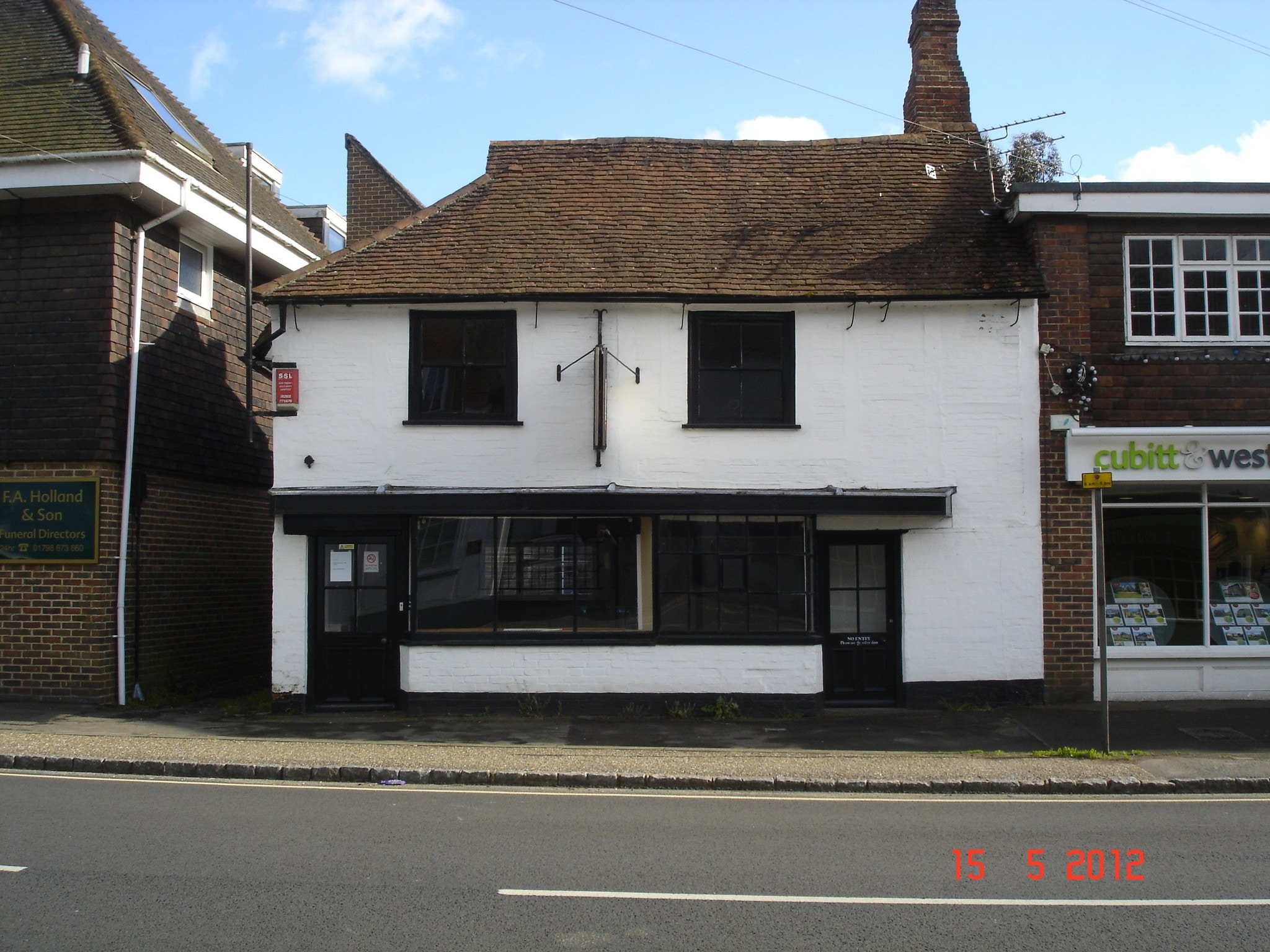 91-93 Lower St, Pulborough for rent Primary Photo- Image 1 of 4