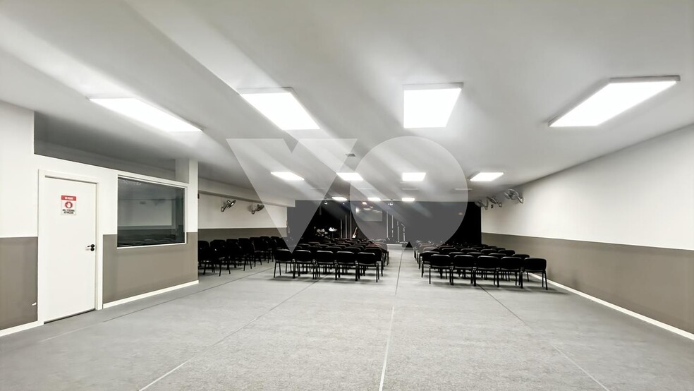 Retail in Madrid, Madrid for sale - Interior Photo - Image 1 of 10