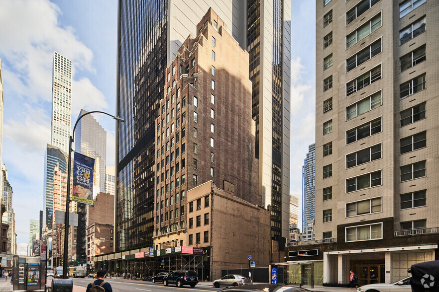 50 W 57th St, New York, NY for rent - Building Photo - Image 1 of 4