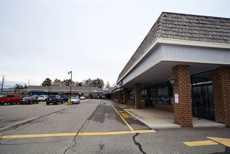 8389 Mayfield Rd, Chesterland, OH for rent - Building Photo - Image 2 of 6