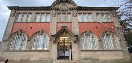 Queens Sq, Wrexham for sale Primary Photo- Image 1 of 1