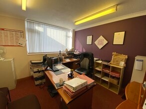 33 Chester Rd W, Deeside for sale Interior Photo- Image 1 of 1