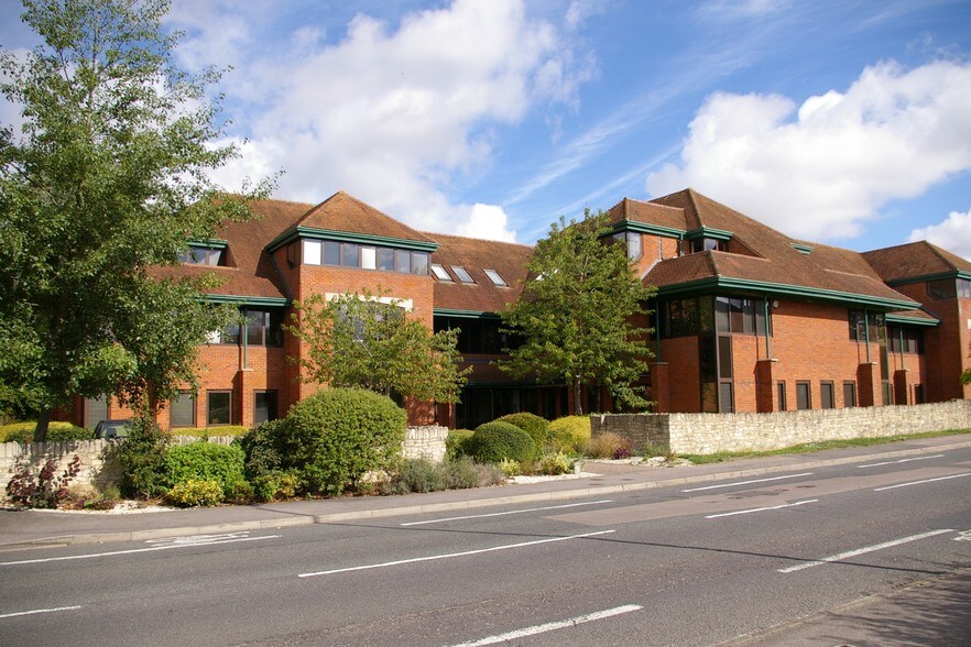 Oxford Rd, Thame for sale - Primary Photo - Image 1 of 1