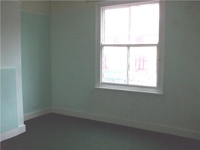 78 Castle St, Hinckley for rent Interior Photo- Image 2 of 2