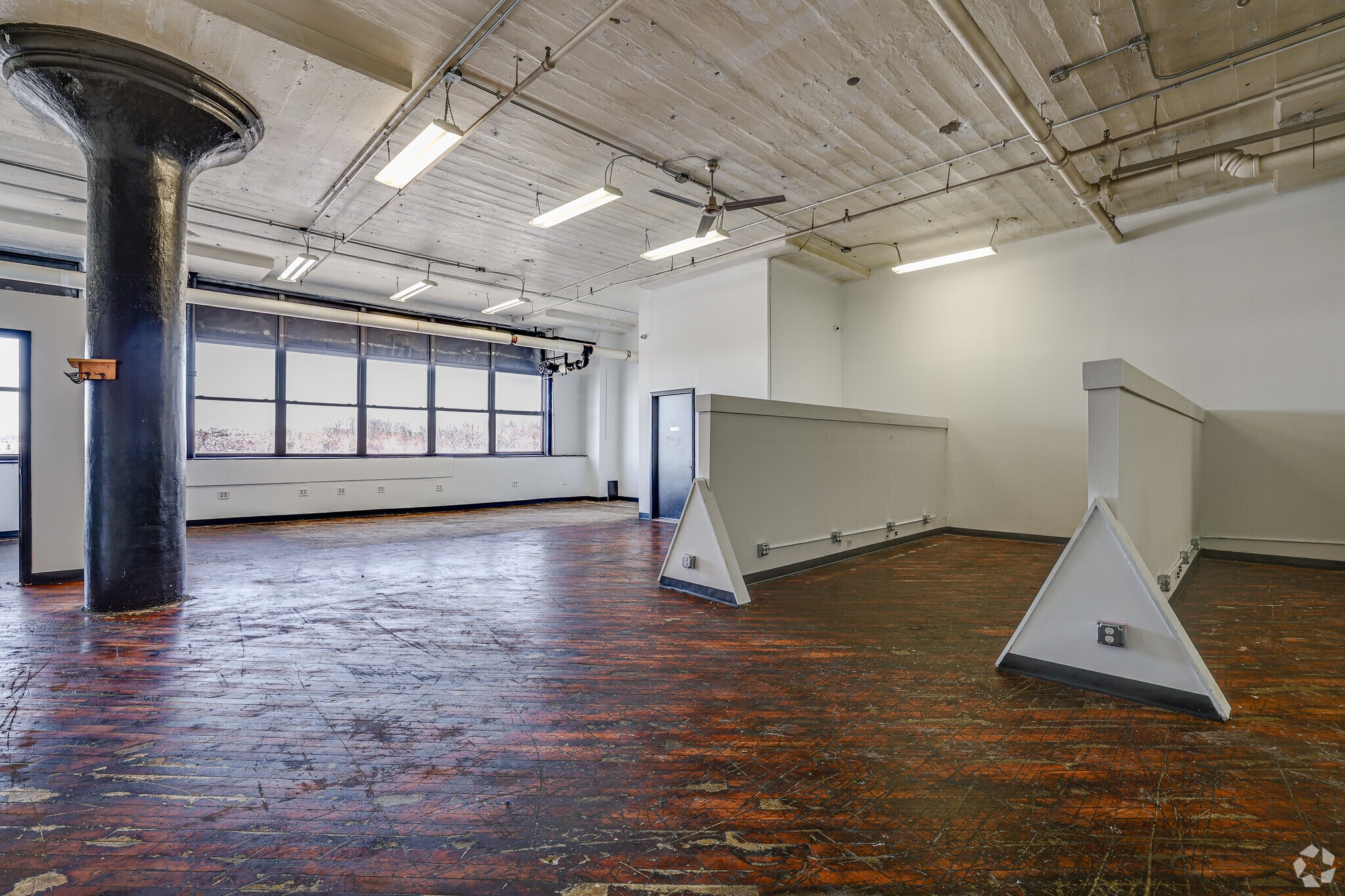 5070-5080 Parkside Ave, Philadelphia, PA to rent Interior Photo- Image 1 of 2