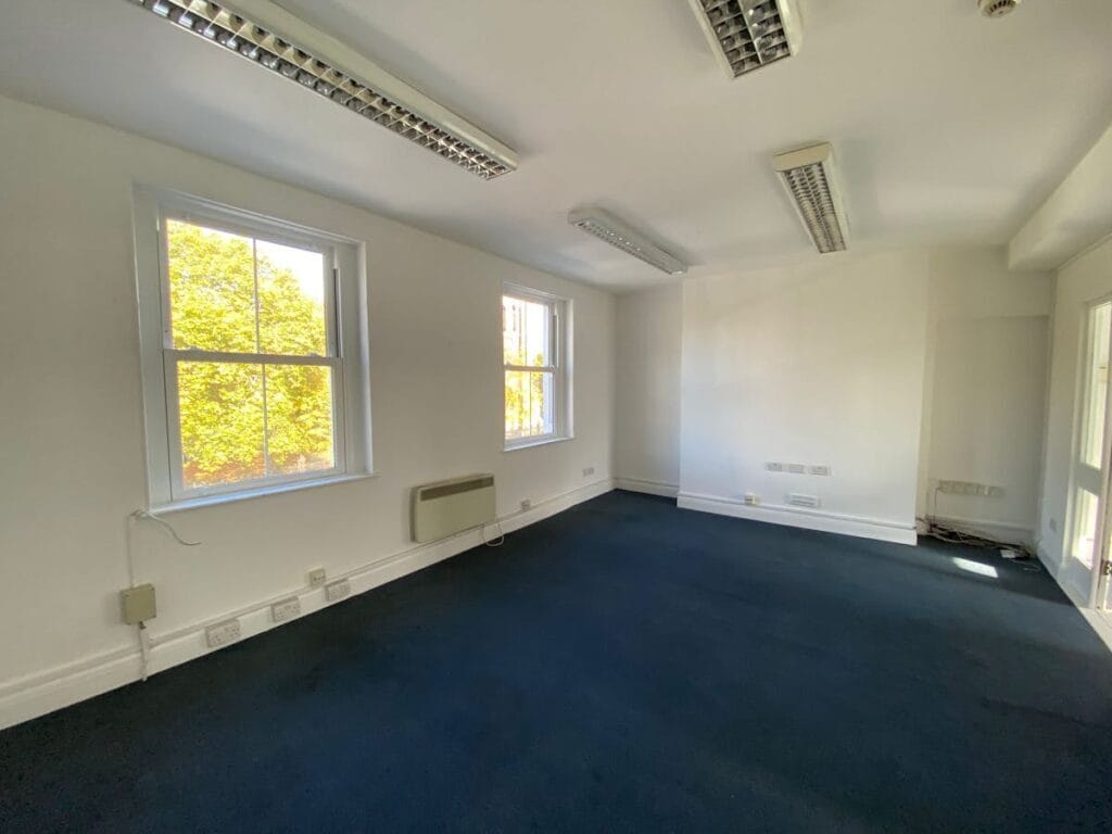 39-39A Broadway, London to rent Interior Photo- Image 1 of 5
