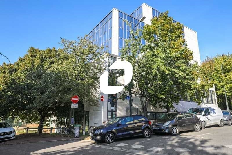 13 Voie D'Issy, Malakoff to rent - Building Photo - Image 2 of 22