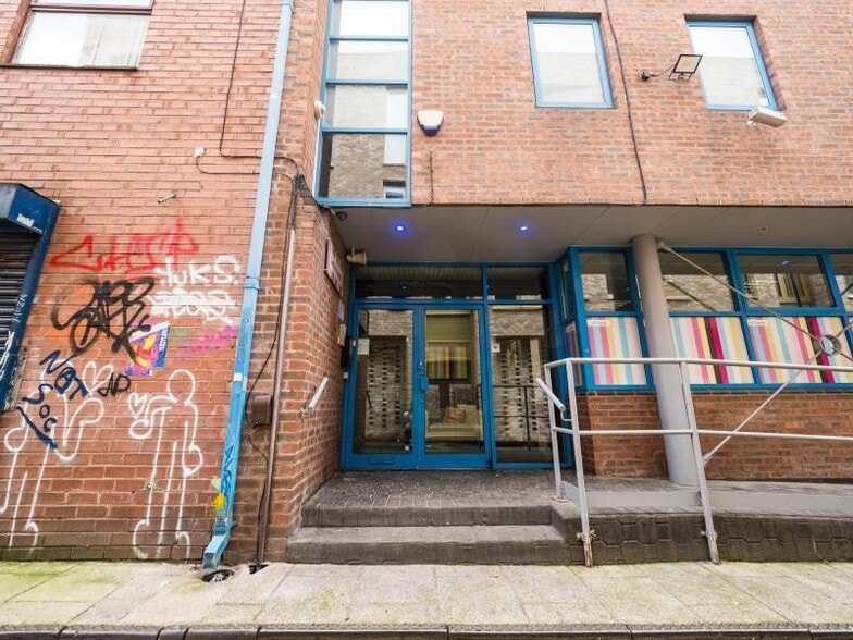 10 Bradley St, Manchester to rent - Building Photo - Image 3 of 7