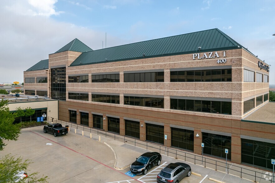 400 W LBJ Fwy, Irving, TX for rent - Building Photo - Image 1 of 5