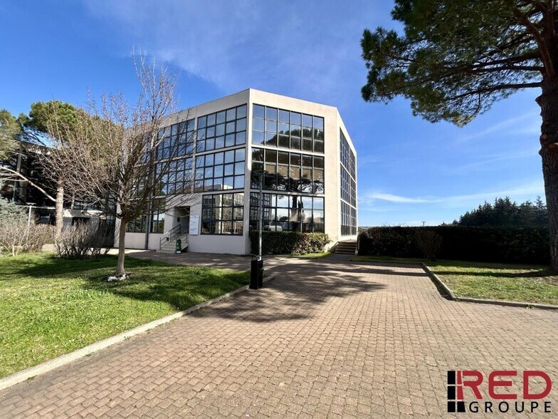 Office in Aix-en-Provence for sale - Building Photo - Image 1 of 6