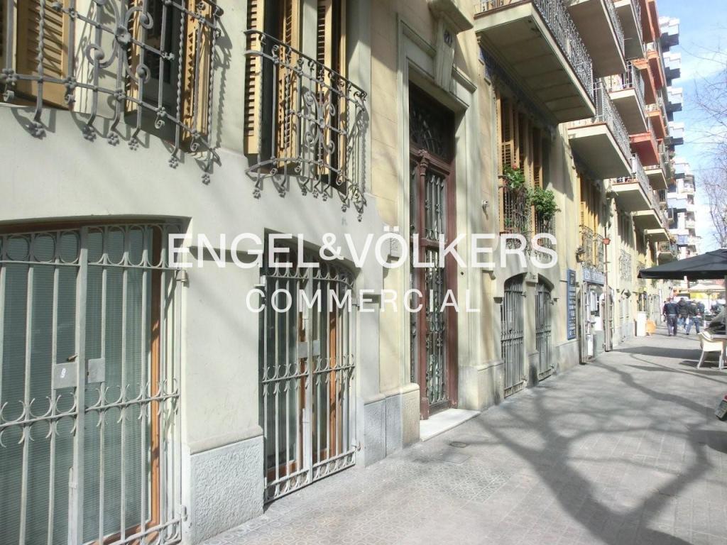 Retail in Barcelona, Barcelona to rent Interior Photo- Image 1 of 2