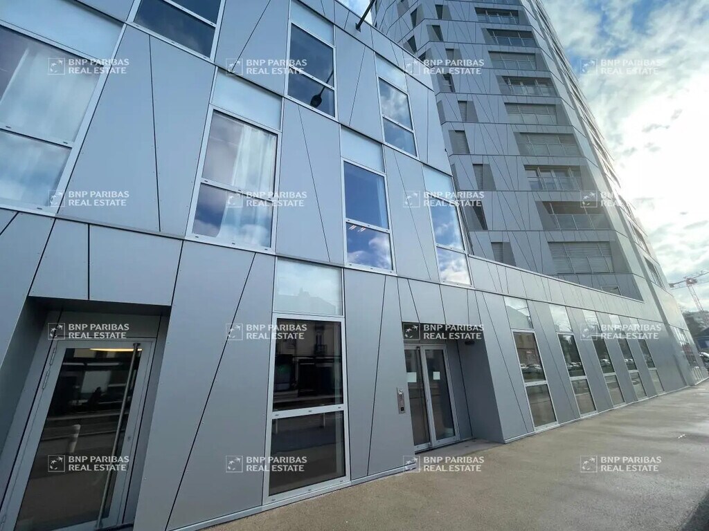 Location Bureaux 76 m² à 654 m² - Photo 1