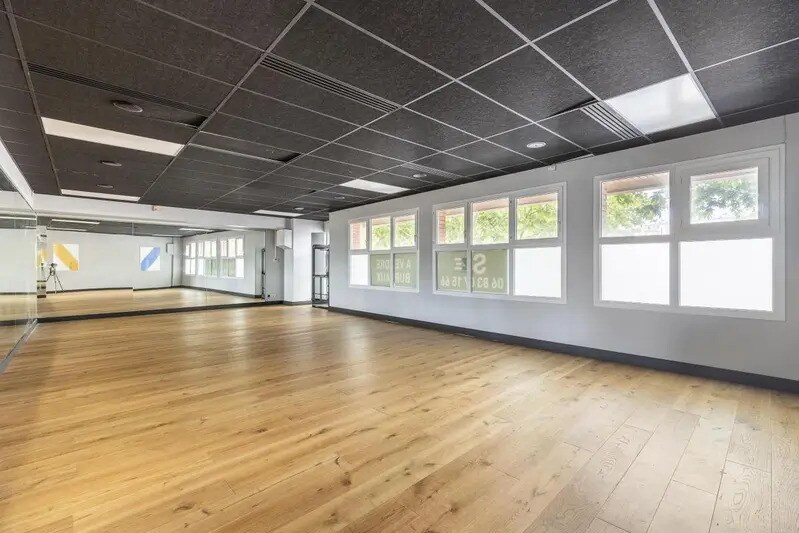 Office in Montreuil for sale - Interior Photo - Image 2 of 12