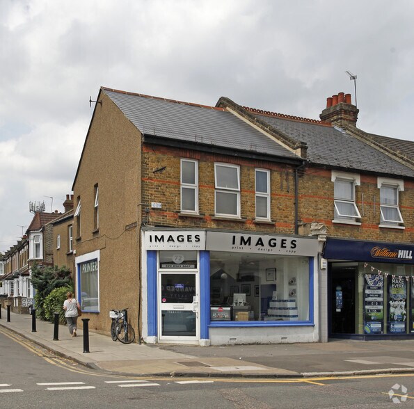 72 Chase Side, Enfield for sale - Primary Photo - Image 1 of 1