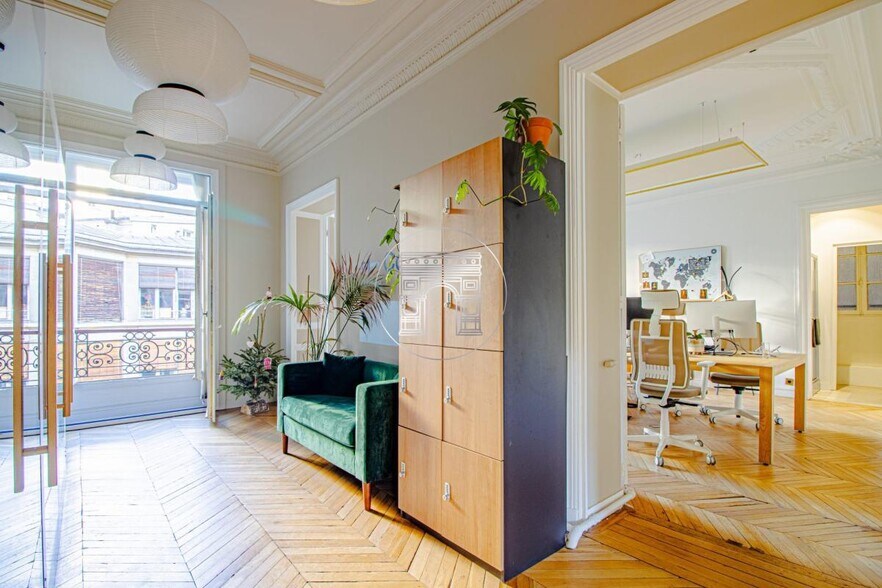 Office in Paris for sale - Interior Photo - Image 1 of 14